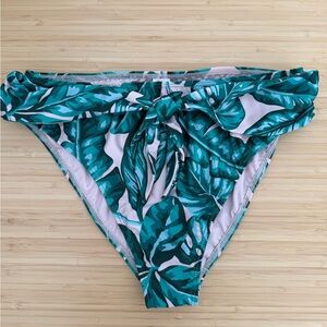 New! Flowers ‘Palm Beach’ high-waist bottoms w/liner in suit! Size L